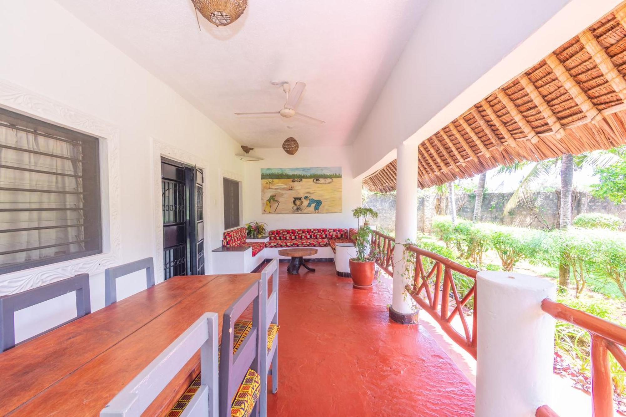 Villas Dora And Holly Диани-Бич Экстерьер фото