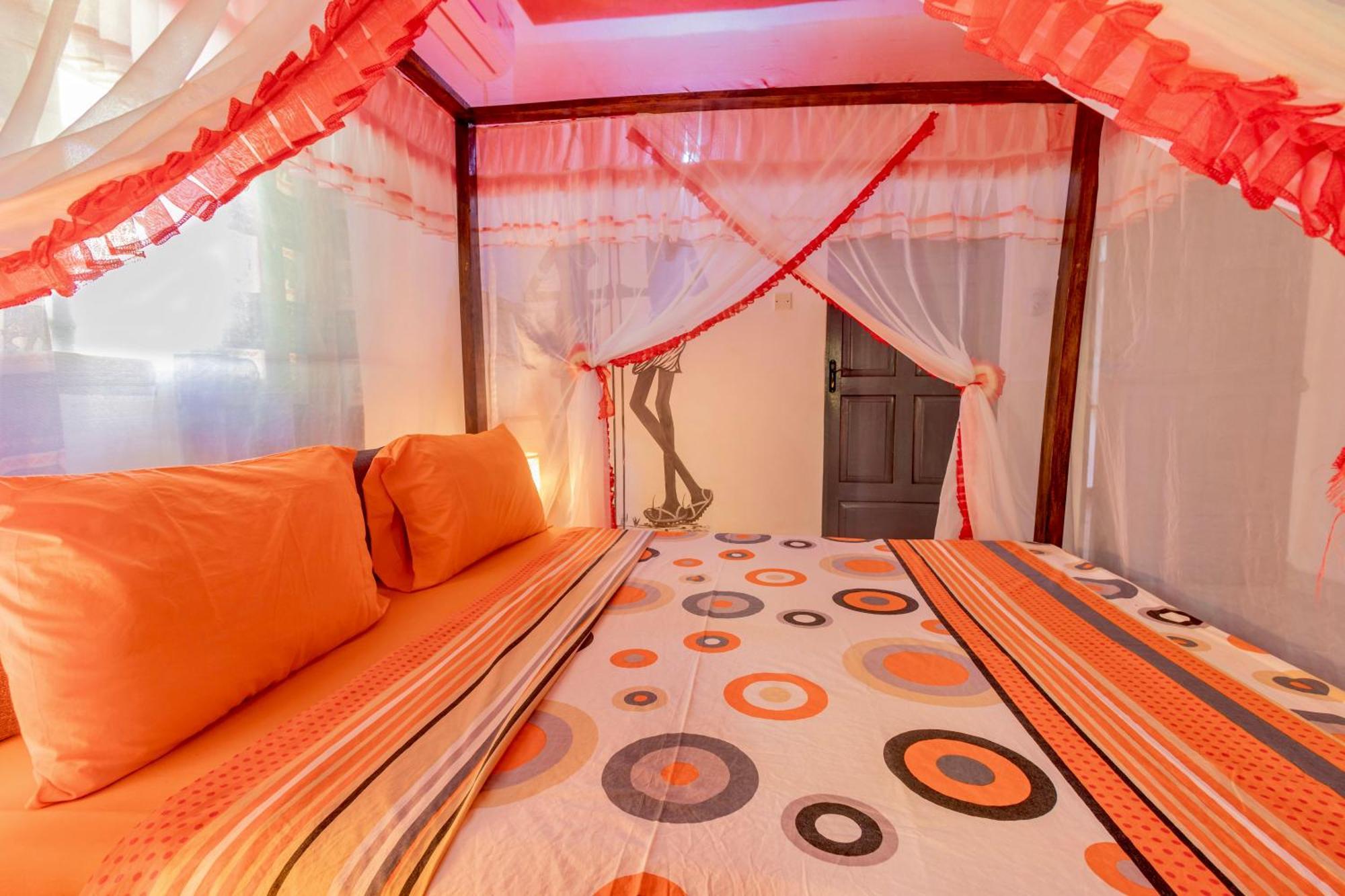Villas Dora And Holly Диани-Бич Экстерьер фото